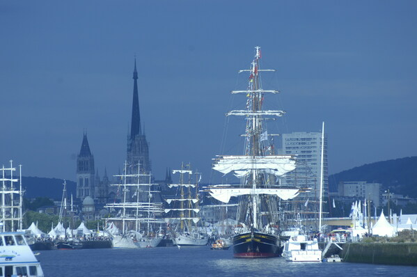 The Rouen Armada sailing ships and the Rouen Cathedral