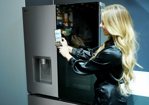 LG SHOWCASES PORTFOLIO OF ADVANCED HOME APPLIANCES WITH "LIFE ON THE UP" AT KBIS 2023