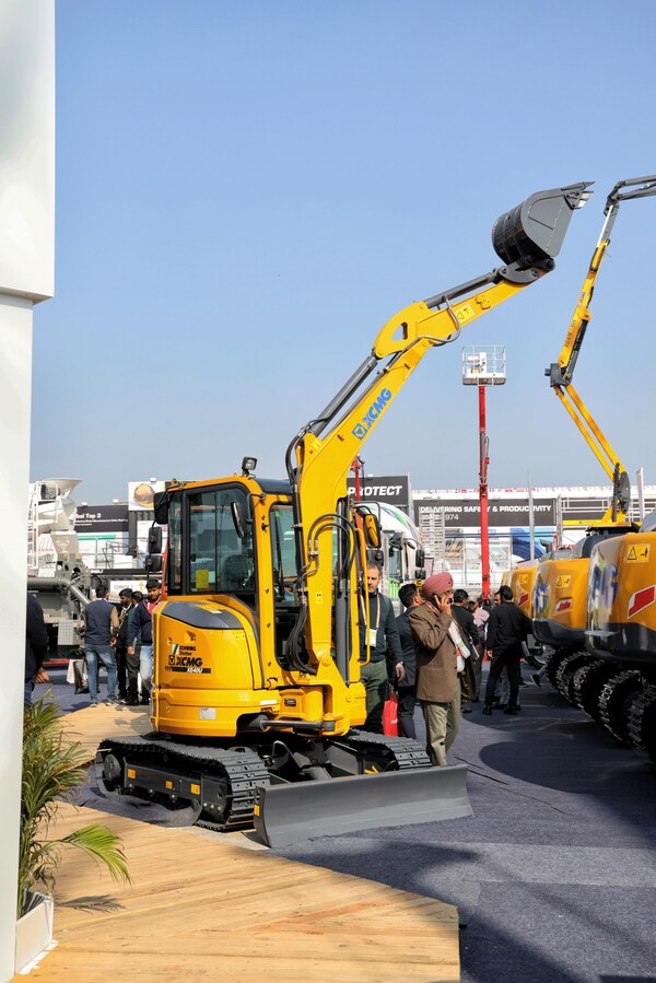 During the bauma CONEXPO INDIA 2023, XCMG Excavator gained over 300 prospective clients and received pre-sale orders for nearly 100 units of equipment in total.