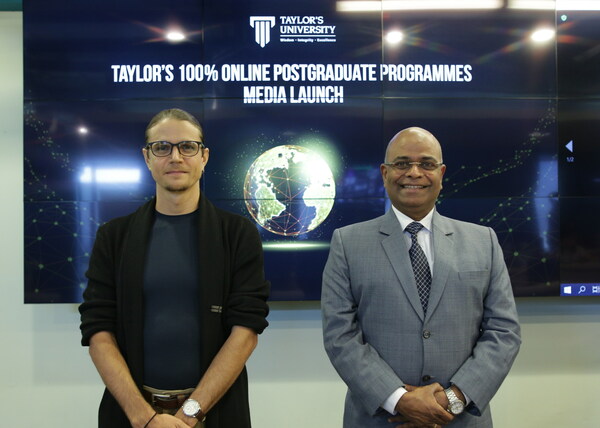 Pierre-Louis Genier, Pro Vice-Chancellor of Taylor’s Digital and Professor Dr Pradeep Nair, Taylor’s University Deputy Vice-Chancellor and Chief Academic Officer at the official launch of Taylor’s 100% Online Postgraduate Programmes