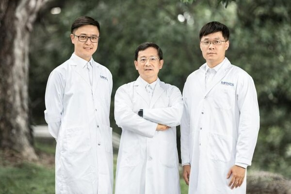 图2.觅瑞的三位创始人：周砺寒博士、朱兴奋教授、邹瑞阳博士（从左到右）。