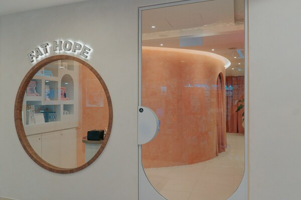 FAT HOPE SHOU BE IT (FAT HOPE) Official Opens at Bugis Junction