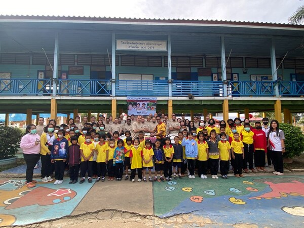 CNH Industrial renovates Wat Chatthong school in Thailand and donates resources