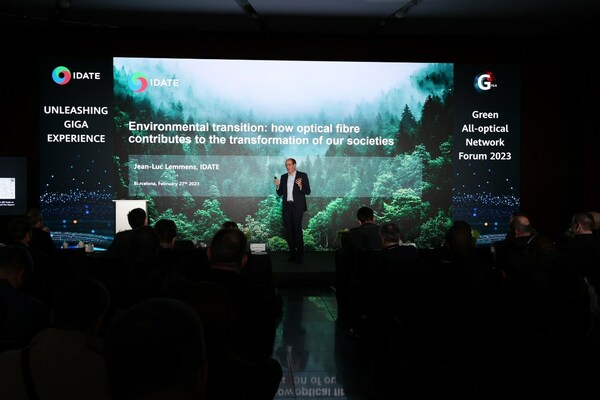 Huawei xác định bốn phương hướng phát triển của mạng toàn quang xanh, khai phá trải nghiệm Giga và tiến tới F5.5G