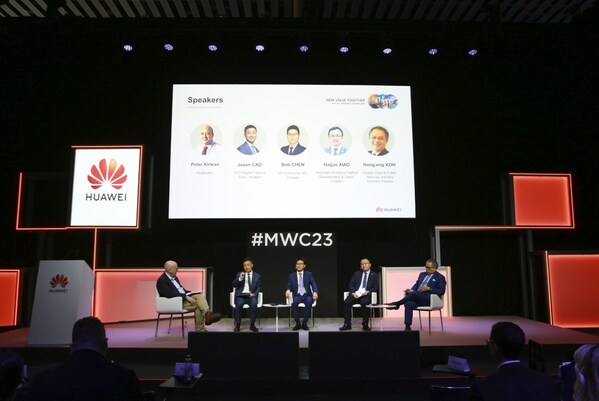 Acara jumpa pers Huawei Enterprise BG di MWC 2023