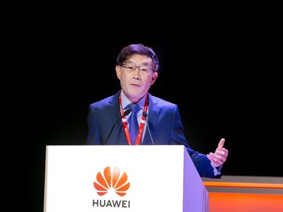 MWC 2023で経験を共有するMiao Fengchun氏