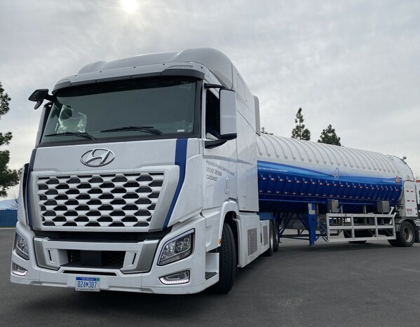 The First Element high capacity mobile refueler using liquid hydrogen refuels a Hyundai XCIENT Class 8 heavy duty truck.The truck is servicing routes throughout California.