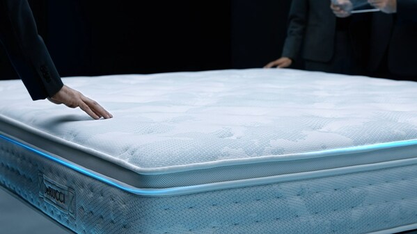 DeRUCCI Century Dream supports the quality sleep with technologies.