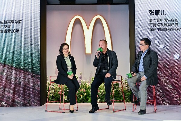 活动现场，麦当劳中国供应链可持续发展副总裁张雁儿女士与辛普劳公司代表及农民伙伴分享对再生农业的认知和实践