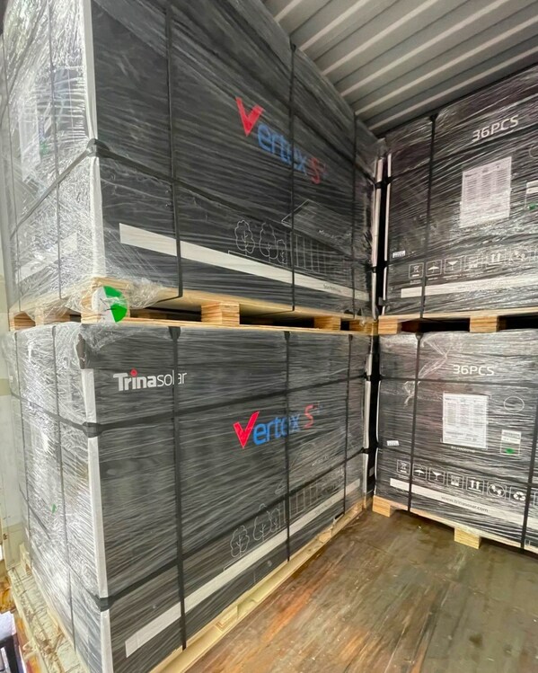 A container of Vertex S+, NEG9R.28, has just arrived at local distributor's warehouse.