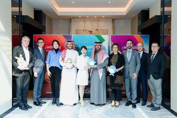 From left: Iain Andrew, Chief Commercial Officer of Saudi Tourism Authority(STA); Schubert Lou, Chief Operating Officer of Trip.com; Amanda Wang, Vice President, Global Destinations of Trip.com Group; Alhasan Ali Aldabbagh, Chief Markets Officer Asia Pacific of STA; Jane Sun, CEO of Trip.com Group; Fahd Hamidaddin,CEO of STA