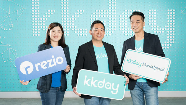 KKday executives photo - Ming Chen, founder and CEO of KKday (middle), Clement Wen, KKday Marketplace Director (right) and Jasmine Lin, rezio CEO of KKday Group (left)