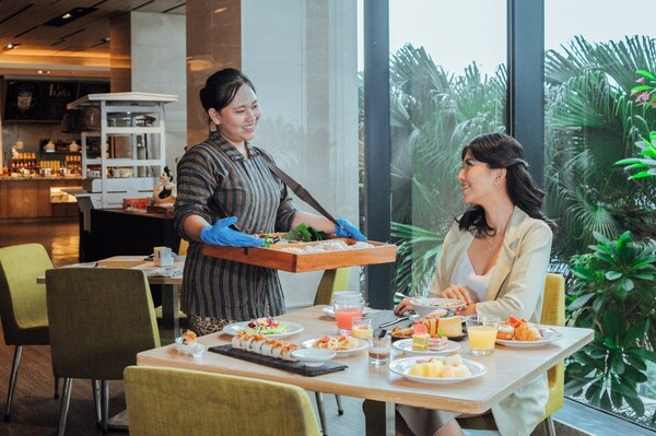 Surabaya (13/04)- Four Points by Sheraton Surabaya’s best selection of breakfast and Iftar delicacies will enrich your dine-in experience in the calmest atmosphere restaurant in the heart of the city.