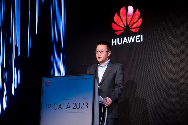Zuo Meng, Naib Presiden Barisan Produk Komunikasi Data Huawei