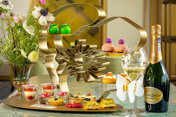 青岛瑞吉酒店携手巴黎之花非凡呈献联名下午茶
