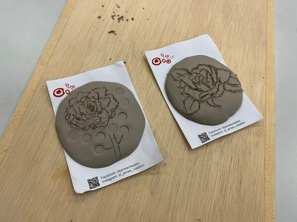 在「陶藝體驗工作坊」中，同學們認識到基本陶藝概念、製作技巧及不同裝飾技法。透過作品，同學們分享了他們的生活點滴和小故事。