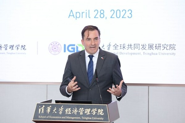 Fernando Lugris, Uruguay's ambassador to China and head of the Latin American and Caribbean Mission, speaks at the convening event of the LAC ambassadors at Tsinghua University in Beijing, April 28, 2023. [Photo/China.org.cn]