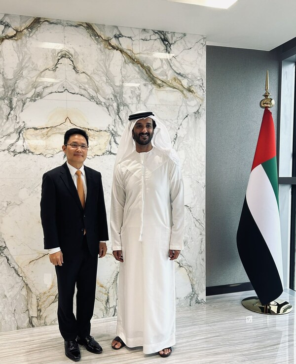 天九共享全球CEO戈峻受到阿联酋经济部长阿卜杜拉接见