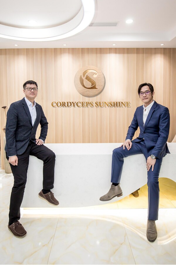 (左)C.S集团技术长Vincent Liu(右) C.S集团总裁Dalan Huang