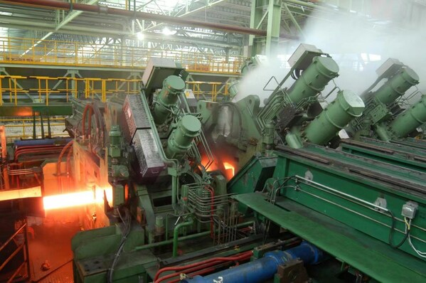 Photo shows a production site of Hengyang Valin Steel Tube Co., Ltd.