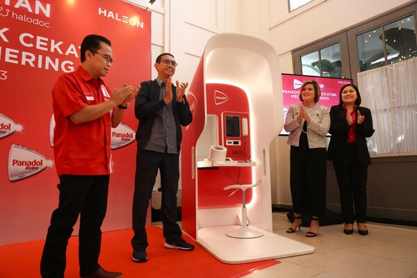 Haleon, a global leader in consumer health and maker of Panadol, in collaboration with Halodoc, announced the launch of the Panadol Pain Phone in Jakarta today (29/5). Inspired by the conventional phone booth, the telehealth unit has features like a video screen for face-to-face interactions and sensors measuring heart rate, blood pressure, temperature, and oxygen levels. The technology will be first deployed in Cianjur to reach communities and individuals affected by the 2022 earthquake.