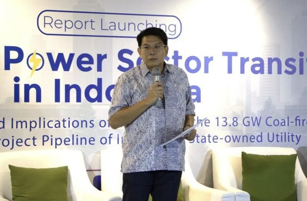 IESR Executive Director Fabby Tumiwa at the launch of the report "Delivering Power Sector Transition in Indonesia" in Jakarta