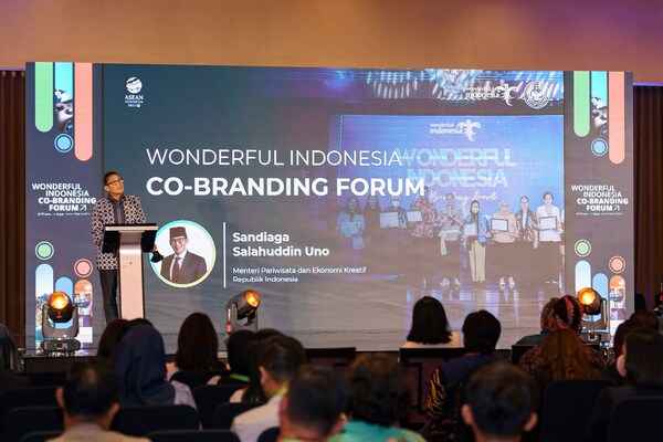 Jakarta (30/05) - Menteri Pariwisata dan Ekonomi Kreatif, Sandiaga Salahuddin Uno, saat memberikan keynote speech dan partner greeting dalam acara Wonderful Indonesia Co-Branding Forum (WICF) 2023
