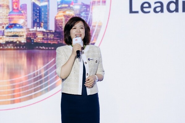 Bà Jacqueline Shi, Chủ tịch phụ trách Dịch vụ Tiếp thị và Bán hàng Toàn cầu của Huawei Cloud