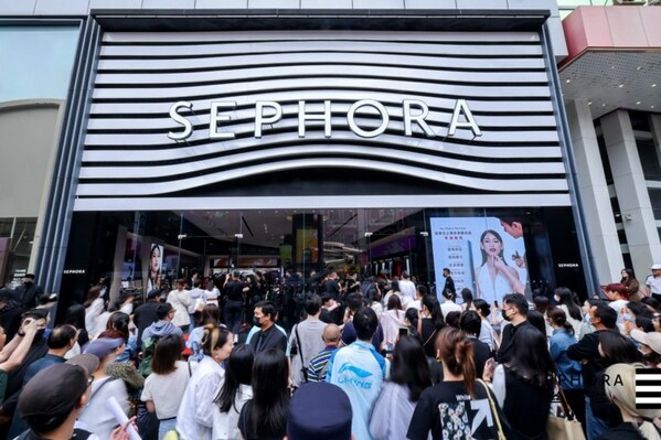 耀在未来，丝芙兰中国首家未来概念店亮相上海