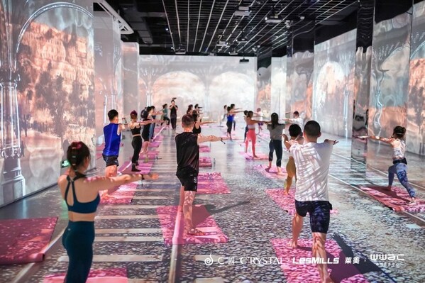 探索艺术与生活的融合：上海首次沉浸式瑜伽盛会