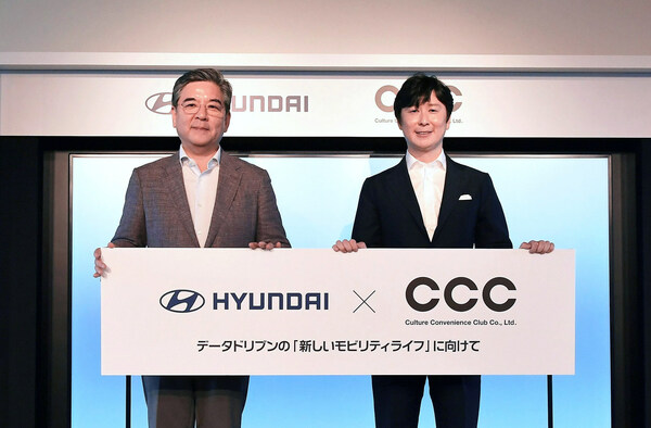(from left) Jaehoon Chang, President and CEO of Hyundai Motor Company / Yasunori Takahashi, President and Chief Operating Officer (COO) of CCC