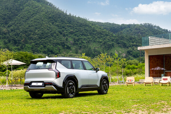 The Kia EV9 electric SUV has been created to deliver new standards of space, practicality, flexibility, comfort, and technology to meet the needs of millennial families.