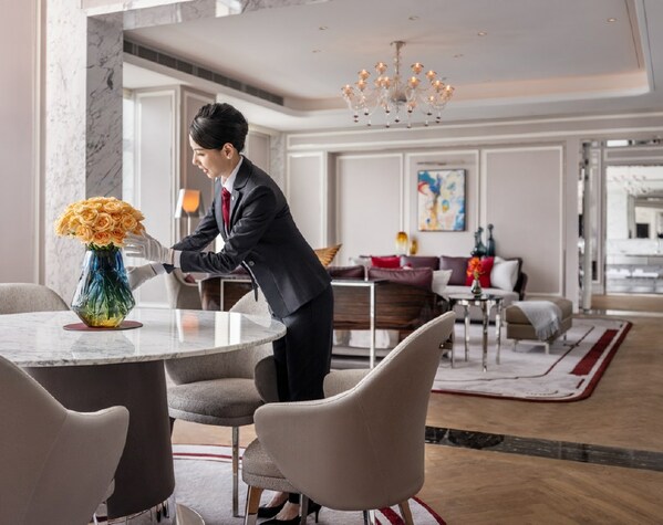 萊佛士品牌以其首創的私人酒店管家服務及無微不至的傳奇服務而聞名於世。