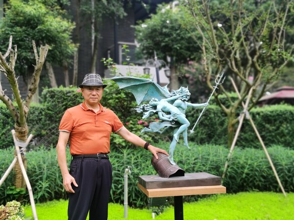 To “Let the world remember Chengdu”, the painter, Lin Yue, designs the exhibition of “Sculptures In The Garden”, Business News