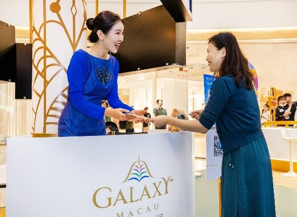 「澳門銀河」世界級奢華綜合度假城攜精彩多元的旅遊產品亮相首爾，吸引當地市民及遊客駐足。