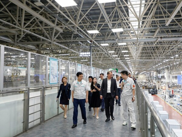 (The Thailand EEC delegation in AION’s smart factory)