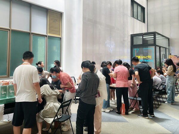 北京和乔物业关注职场人身体健康，举办义诊进楼宇活动