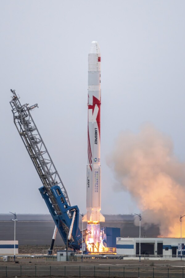 GCLとLandSpaceが協力し、世界初のメタン燃料ロケットを軌道に投入