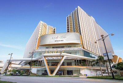 「澳門安達仕酒店」由兩座大樓組成，呈上充滿本土風情的獨特體驗，以貼心周到的殷勤服務全面滿足商務及休閒賓客的一切所需。