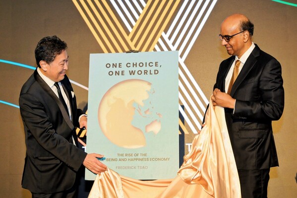 Mr Chavalit Frederick Tsao, Founder of Octave Institute and Chairman of IMC Pan Asia Alliance Group, launched his new book, One Choice, One World: The Rise of the Well-Being and Happiness Economy, with guest-of-honour, Mr Tharman Shanmugaratnam, at The Halogen Ball.