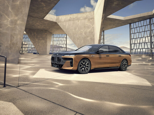 創新純電動BMW i7 M70L