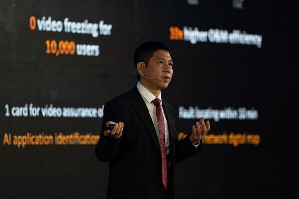 Leon Wang, President of Huawei's Data Communication Product Line, delivering a speech