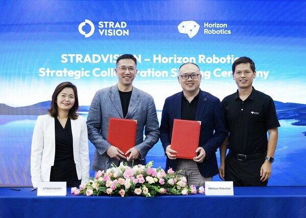 STRADVISION and Horizon Robotics MOU Signing Ceremony
From left to right: Ms. Sunny Lee, COO and US CEO of STRADVISION, Dr. Junhwan Kim, CEO of STRADVISION, Dr. Yu Kai, Founder and CEO of Horizon Robotics, Mr. Yufeng Zhang, Vice President of Horizon Robotics and President of Automotive Business Unit