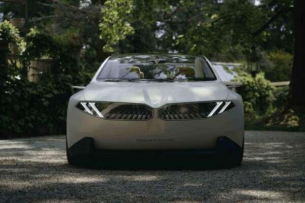 BMW新世代概念車以全新簡明設計風格演繹潮流先鋒