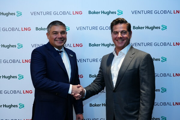 Venture Global 行政總裁 Mike Sabel 與 Baker Hughes 主席兼行政總裁 Lorenzo Simonelli