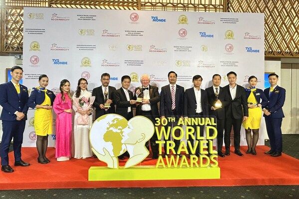 Vietravel Airlines honored at World Travel Awards