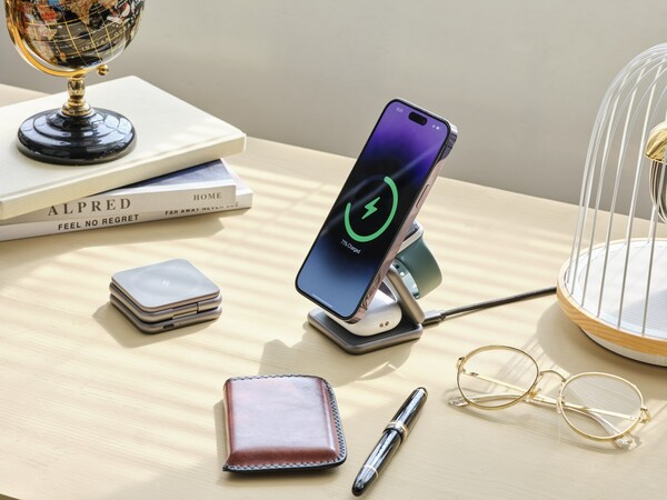 The Mag 3 is an all-in-one charging solution for iPhones, Apple Watches, and AirPods, for business and frequent travelers. Supports iPhone MagSafe 7.5W magnetic charging, AirPods MagSafe case, Apple Watch fast charging and AirPods charging zone.