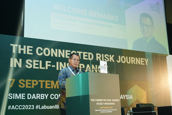 Datuk Iskandar Mohd Nuli, Executive Chairman cum CEO of Labuan IBFC Inc. giving the welcoming remarks at the Asian Captive Conference 2023