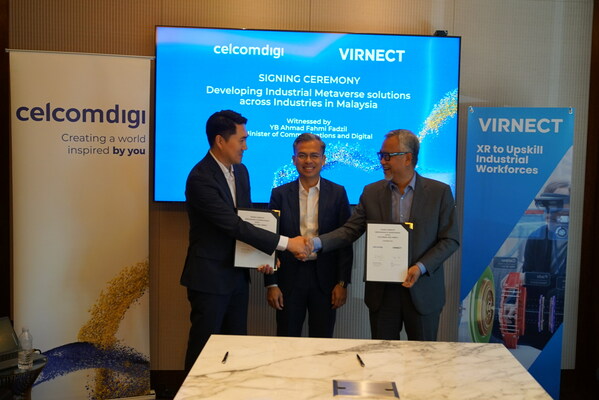 [from left] Tim Ha, CEO of VIRNECT, Minister of Communications and Digital of Malaysia, YB Fahmi Fadzil, and Datuk Idham Nawawi, CEO of CelcomDigi, sealed a Memorandum of Understanding (MoU) to explore the development of experiential learning and education using Metaverse, for multiple Malaysian universities.
