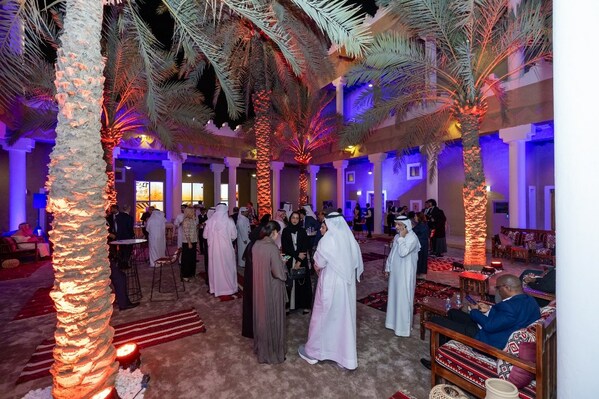 来宾们抵达历史悠久的穆拉巴宫（Al Murabba Palace），参加在利雅得举行的联合国教科文组织世界遗产委员会第 45 届扩大会议开幕式